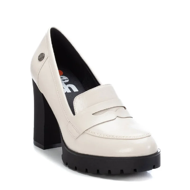 Women's lace - trimmed stiletto heel pumps with a scalloped edgeWomen's Heeled Moccasins By XTI
