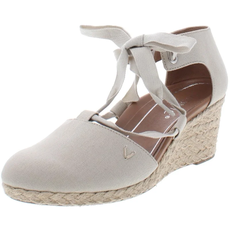 Women's lace - trimmed stiletto heel pumps with a scalloped edgeKaitlyn Womens Canvas Platform Wedge Heels