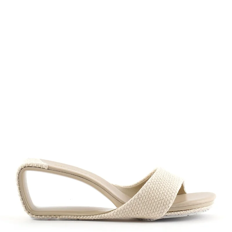 Women's lace - trimmed stiletto heel pumps with a scalloped edgeMobius Mid