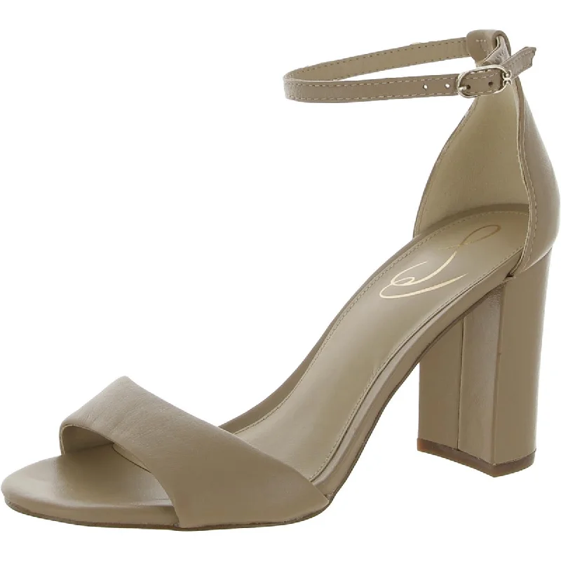 Women's brocade stiletto heel pumps with a vintage feelRobyn Womens Buckle Pumps