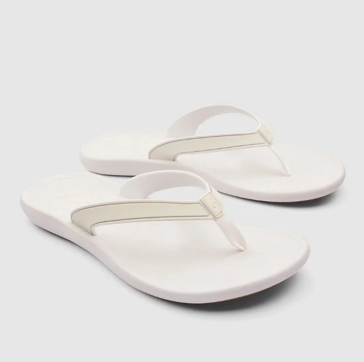 Women's Rhinestone - Embellished Open - Toe Sandals in Silver for a Glamorous Party LookOlukai Sandals Woman Women’s Beach Sandals