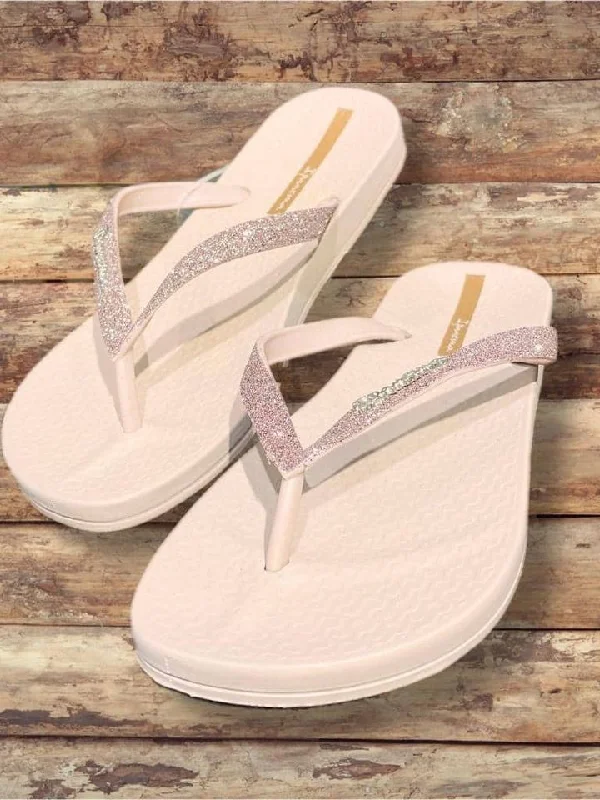 Women's Sandals with a Floral - Printed Upper in Pink for a Feminine Spring LookIpanema Sandals Flip Flops Glitter