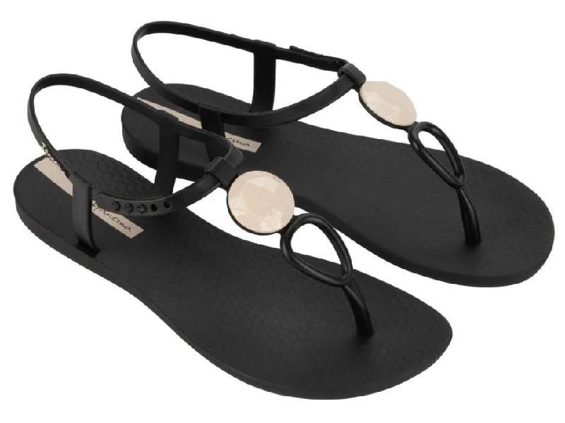 Shock - Absorbing Women's Sandals with a Soft Insole in Black for Active LifestylesIpanema Sandals
