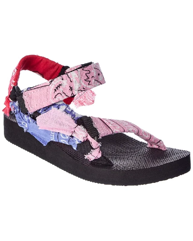 Anti - Slip Women's Sandals with a Grooved Sole in Green for Outdoor AdventuresArizona Love Trekky Bandana Sandal