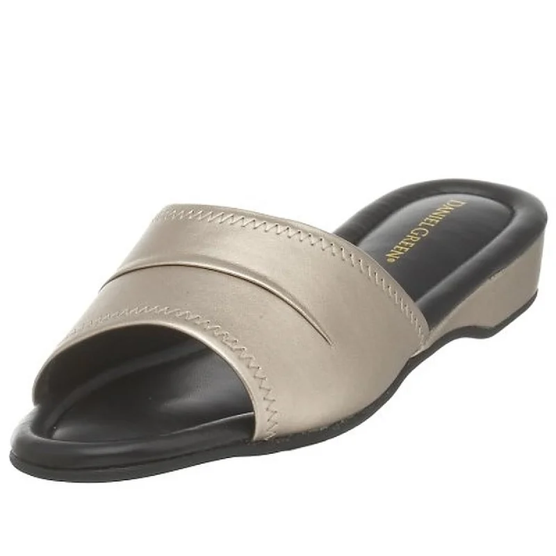 Child - Friendly Women's Sandals with a Secure Buckle in Purple for Moms on the GoDaniel Green Womens Dormie Contrast Trim Slip On Slide Sandals