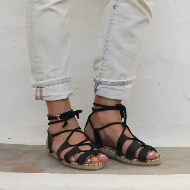 Women's Flat Slide Sandals with a Memory Foam Insole in White for All - Day ComfortGladiator Sandals - Vegan Leather - Black - Classic Sole