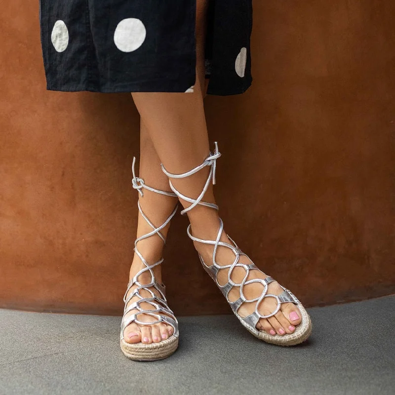 Child - Friendly Women's Sandals with a Secure Buckle in Purple for Moms on the GoGladiator Silver Sandals
