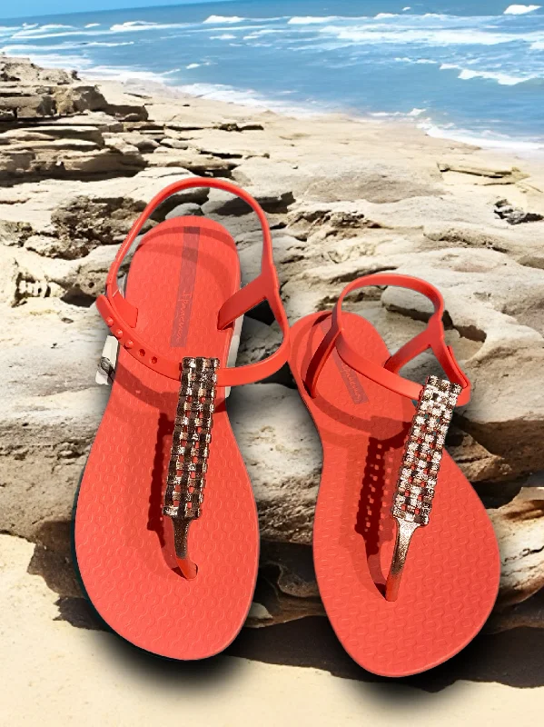 Anti - Slip Women's Sandals with a Grooved Sole in Green for Outdoor AdventuresIpanema Sandals