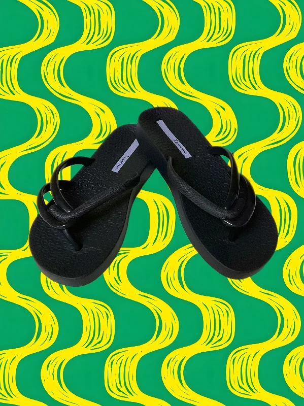 Elastic - Strap Women's Sandals with a Padded Toe in Teal for Easy On - and - OffIpanema Sandals