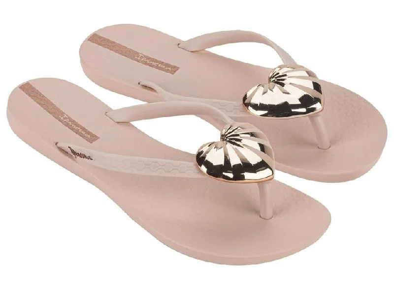 Sustainable Women's Recycled Material Sandals in Beige for Eco - Conscious ShoppersIpanema Sandals