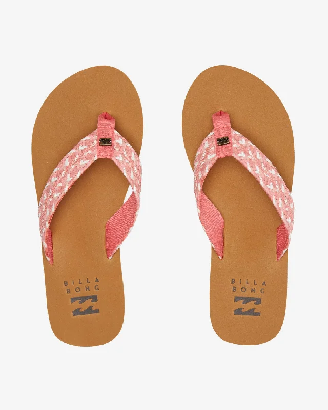 Women's Sandals with a Floral - Printed Upper in Pink for a Feminine Spring LookBillabong Sandals Woman's Vegan-Friendly Braided