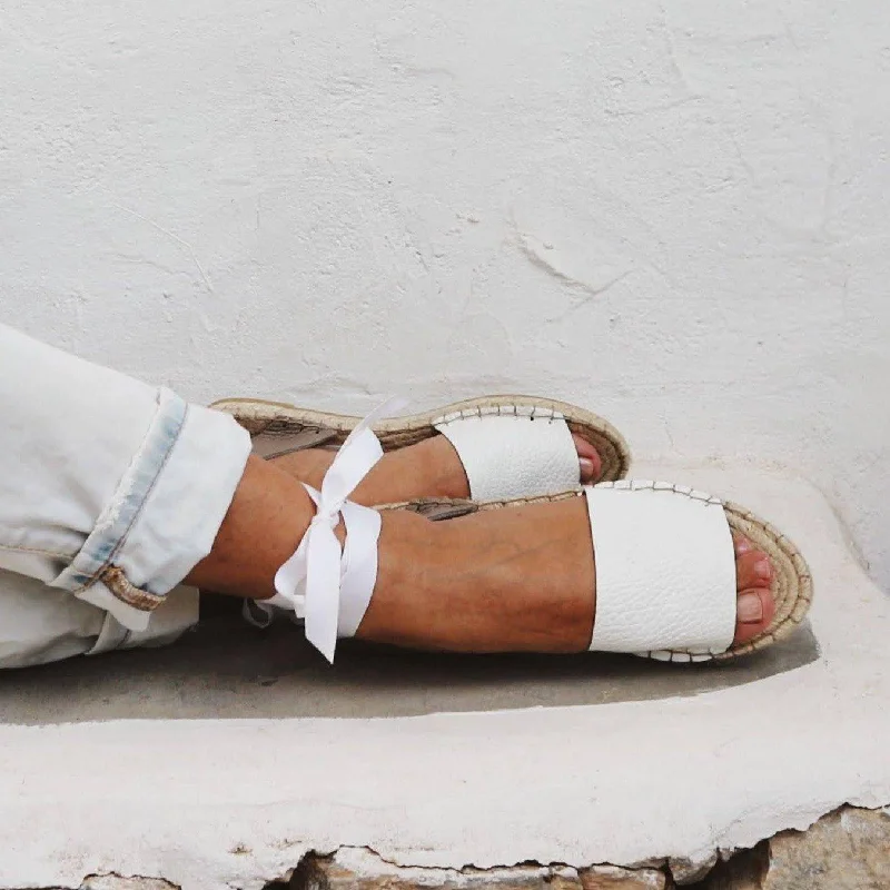 Women's Strappy Gladiator Sandals with Buckle Closures in Tan for a Boho LookLeather Espadrilles Sandals - White - Classic Sole