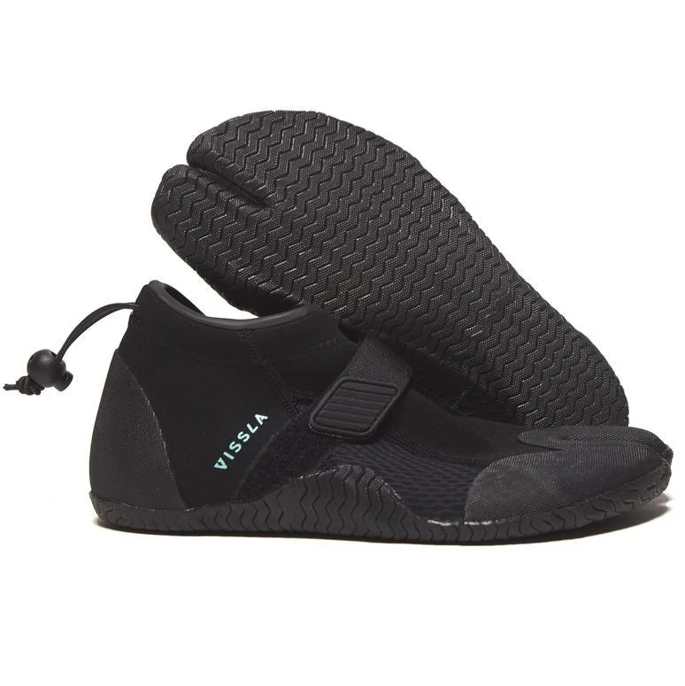 Anti - Slip Women's Sandals with a Grooved Sole in Green for Outdoor AdventuresVissla Sandals Reef Bootie