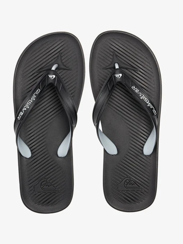 Women's Thong Sandals with a Beaded Design in Multicolor for a Beachy AestheticQuiksilver Sandals