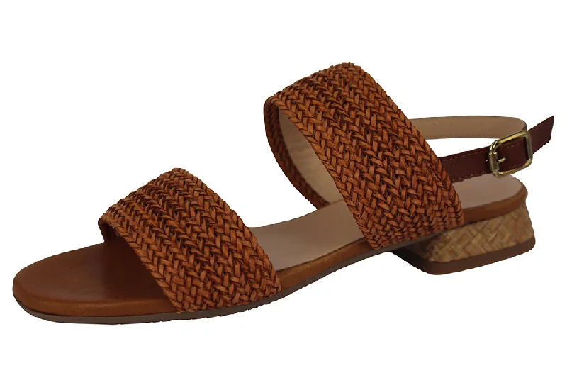Women's Flat Slide Sandals with a Memory Foam Insole in White for All - Day ComfortNOAMI - GABRIELA CUERO