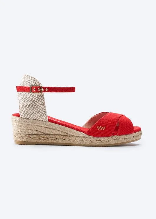 Anti - Slip Women's Sandals with a Grooved Sole in Green for Outdoor AdventuresSalina Limited Edition Canvas Espadrille Sandal Wedges