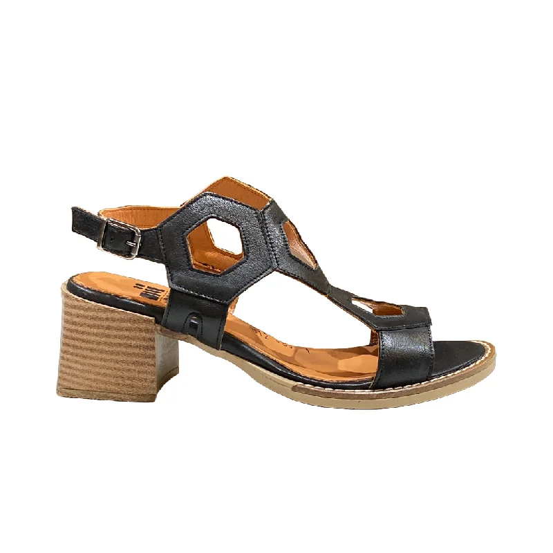 Women's Flat Slide Sandals with a Memory Foam Insole in White for All - Day ComfortNU GILL