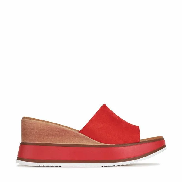 Child - Friendly Women's Sandals with a Secure Buckle in Purple for Moms on the GoLOS CABOS KAIA
