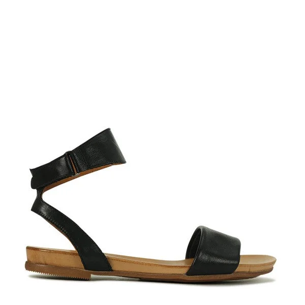 Women's Strappy Gladiator Sandals with Buckle Closures in Tan for a Boho LookEOS LAREN