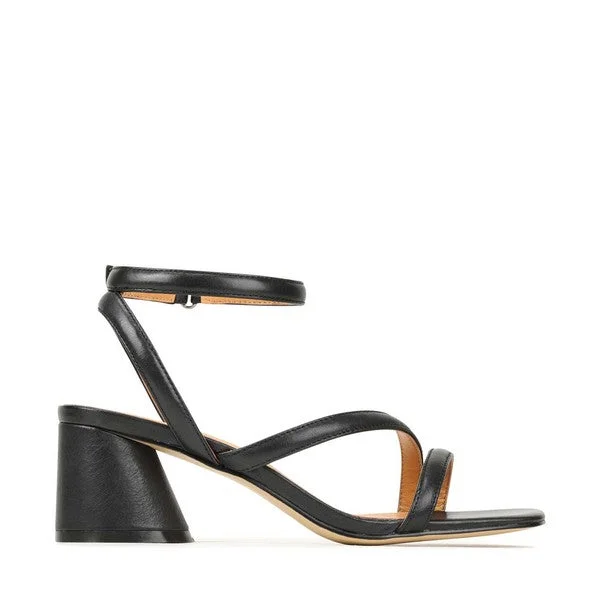 Shock - Absorbing Women's Sandals with a Soft Insole in Black for Active LifestylesEOS PETRI