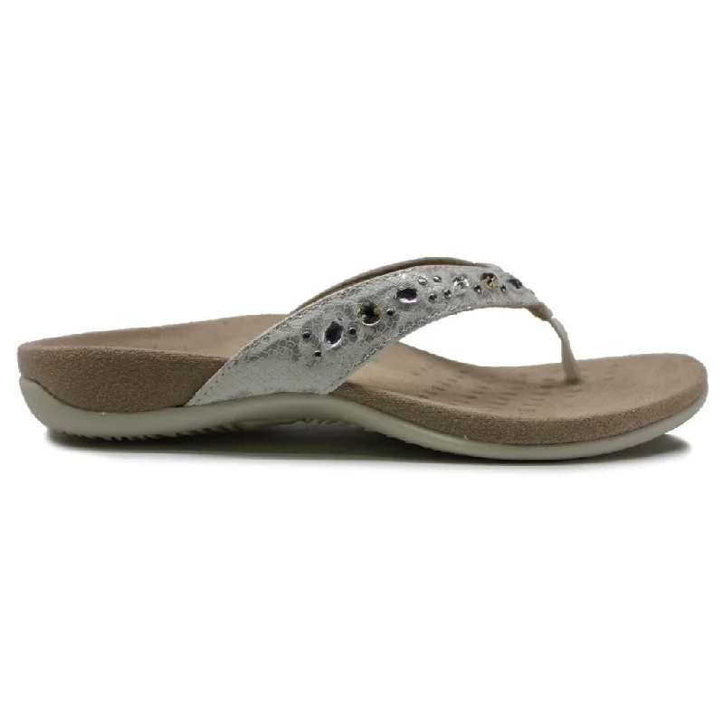 Anti - Slip Women's Sandals with a Grooved Sole in Green for Outdoor AdventuresRest Lucia Snk Synthetic Women's Sandals