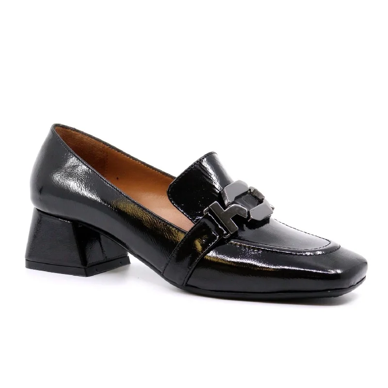 Women's Sandals with a Wedge Heel and a Tassel Detail in Orange for a Trendy LookWomen Cameron Pump In Black Naplack