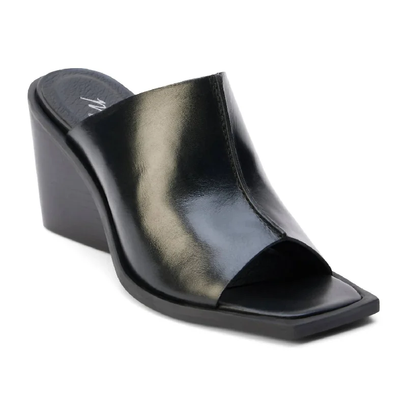Women's Leather - Strapped Sandals with a Braided Detail in Brown for a Rustic AppealWomen Lillie Block Heels Sandal In Black