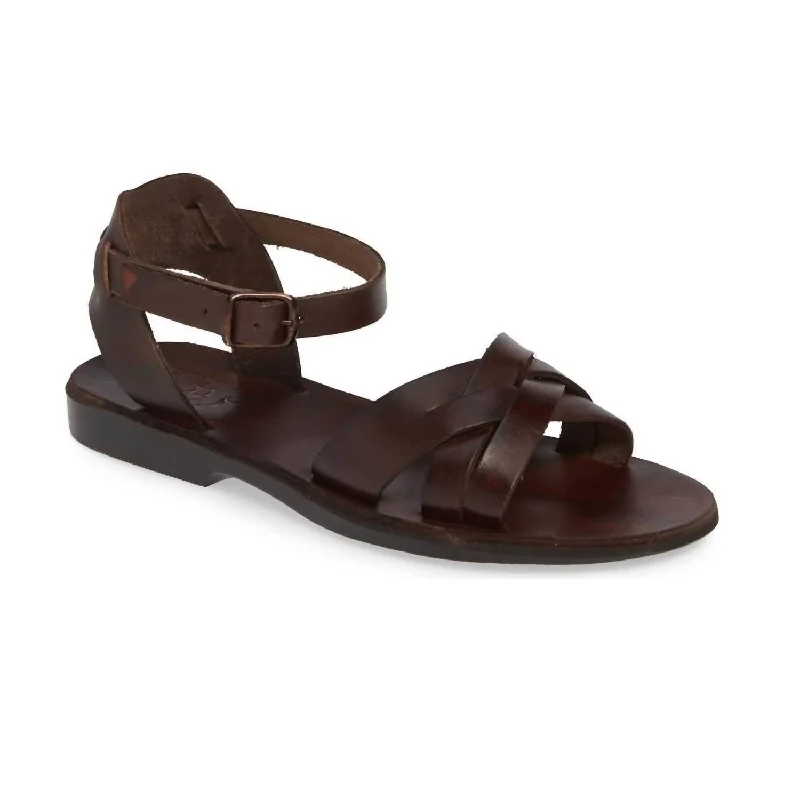 Anti - Slip Women's Sandals with a Grooved Sole in Green for Outdoor AdventuresWomen's Chloe Leather Adjustable Sandal In Brown