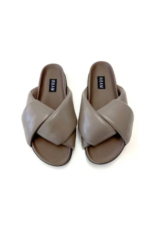 Waterproof Women's Rubber Beach Sandals with Arch Support in Blue for Water ActivitiesWomen's Foldy Puffy Slides In Taupe
