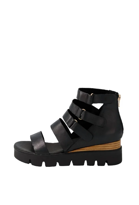 Adjustable Strap Women's Sandals with a Padded Heel in Pink for a Custom FitWomen's Raafe Sandal In Black