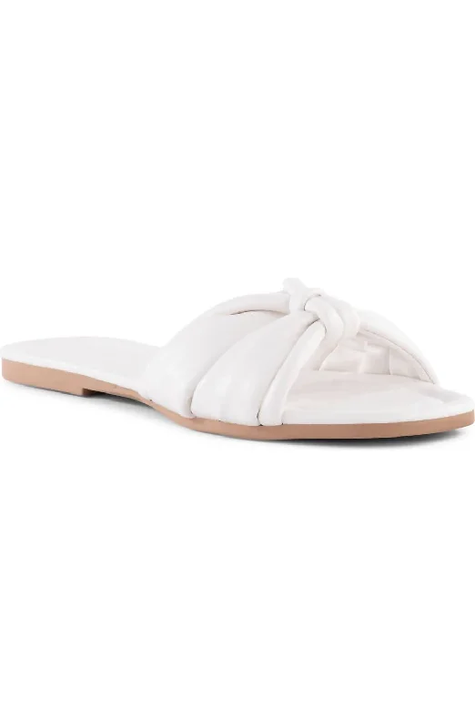 Women's Sandals with a Wedge Heel and a Tassel Detail in Orange for a Trendy LookWomen's Shades Of Cool Sandals In White
