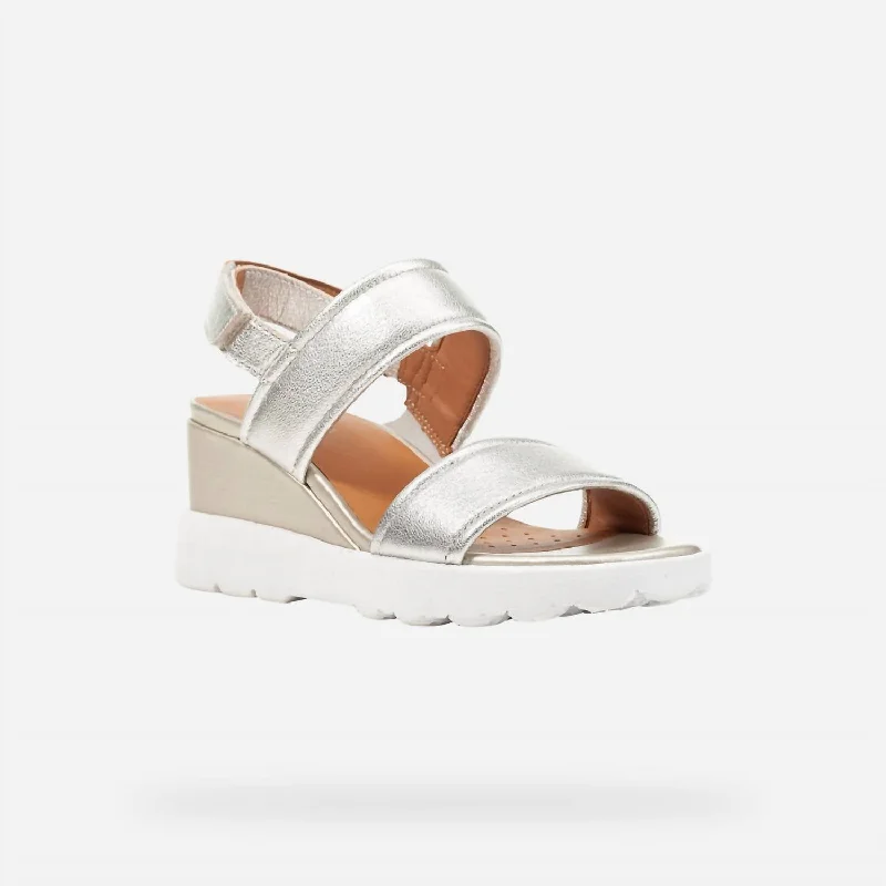 Sustainable Women's Recycled Material Sandals in Beige for Eco - Conscious ShoppersWomen's Spherica Sandal In Gold
