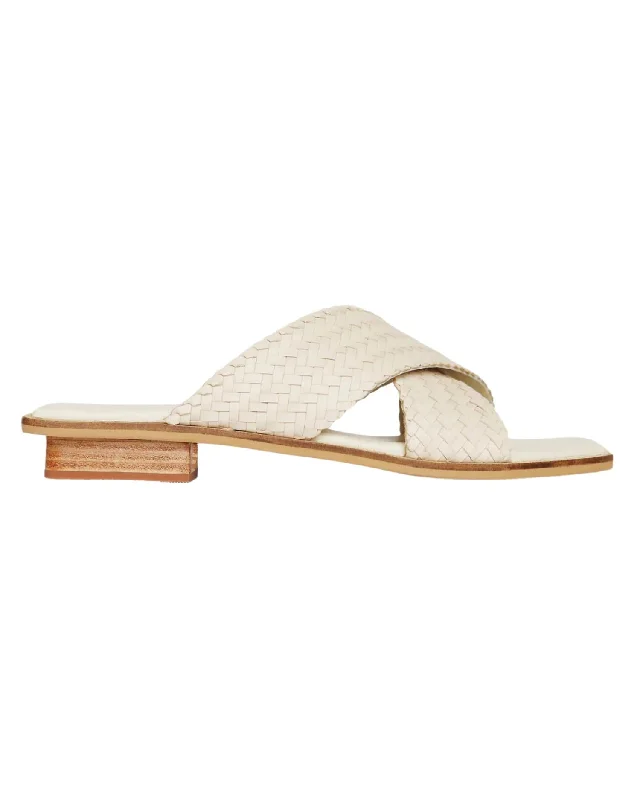 Women's Flat Slide Sandals with a Memory Foam Insole in White for All - Day ComfortWomen's Tosca Slide Sandal In Cream