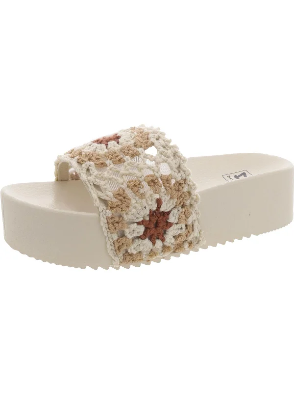 Women's Sandals with a Floral - Printed Upper in Pink for a Feminine Spring LookWomens Woven Slides Flatform Sandals