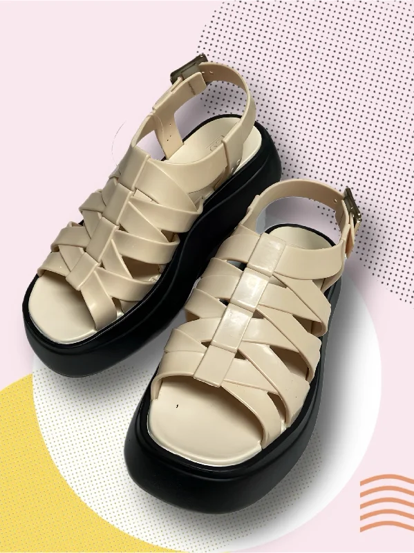 Child - Friendly Women's Sandals with a Secure Buckle in Purple for Moms on the GoZaxy Sandals