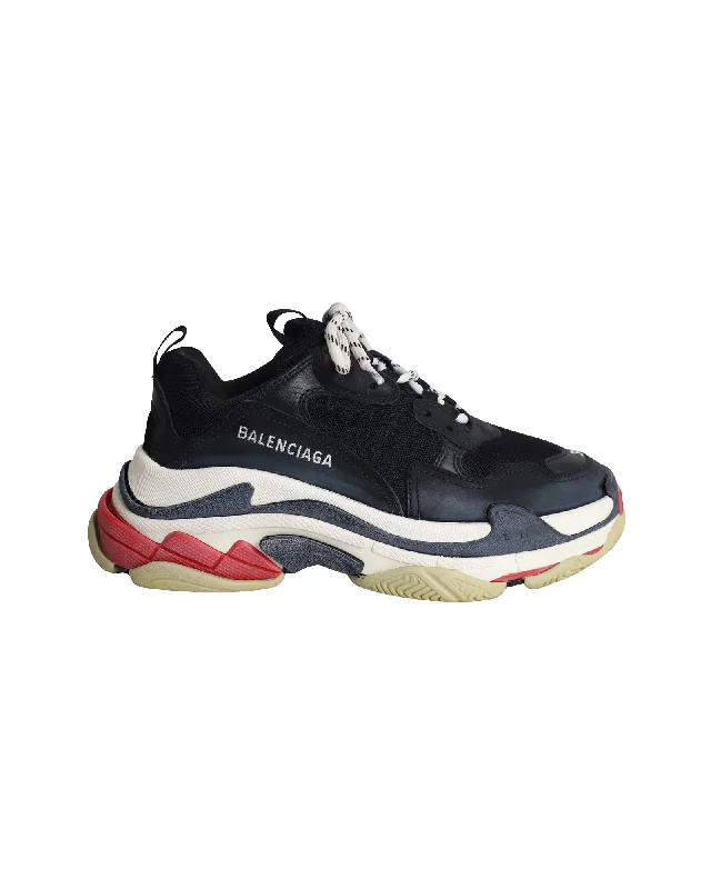 Women's Sneakers with Adjustable Straps for a Customized Fit During High - Impact ExercisesBalenciaga Triple S Sneakers in Black Polyester
