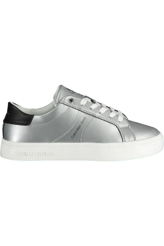 Retro - Style Women's Sneakers in Pastel Colors for a Nostalgic and Fashionable VibeCalvin Klein Elegant  Laced Sneakers with Contrasting Women's Sole