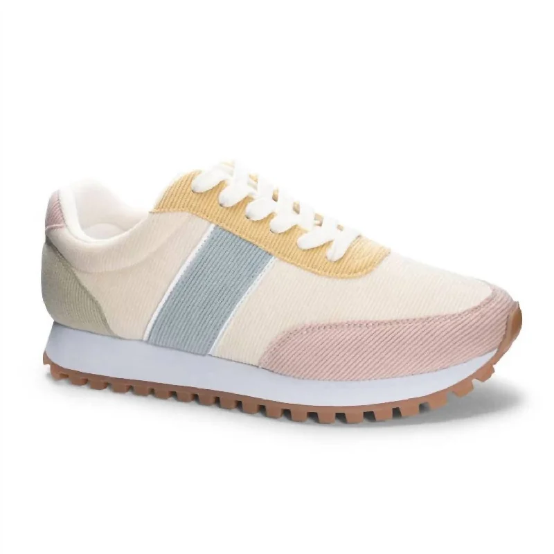 Smart - Tech Women's Sneakers with Fitness Tracking Features for Active Lifestyle EnthusiastsDesert Dog Sneakers In Multi