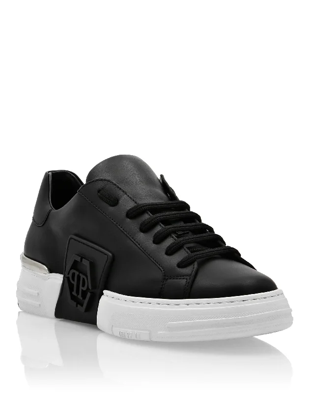 Wide - Width Women's Sneakers for Comfortable Fit for Those with Wider FeetLO-TOP SNEAKERS PHANTOM KICK$ LEATHER HEXAGON ICONIC PLEIN