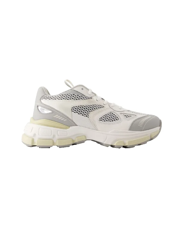 Smart - Tech Women's Sneakers with Fitness Tracking Features for Active Lifestyle EnthusiastsMarathon Neo Runner Sneakers - Axel Arigato - Leather - Beige