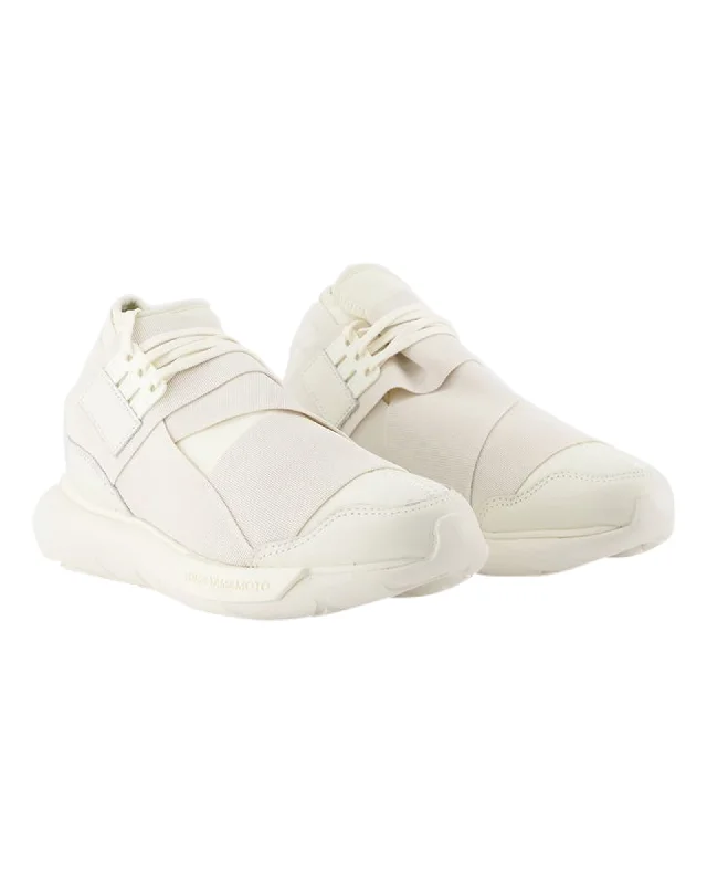 Smart - Tech Women's Sneakers with Fitness Tracking Features for Active Lifestyle EnthusiastsQasa Sneakers - Y-3 - Off-White - Leather
