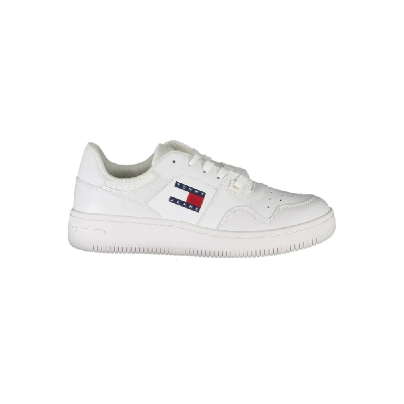 Patterned Print Women's Sneakers in Floral Designs for a Feminine and Fashion - Forward LookTommy Hilfiger Classic  Lace-Up Sneakers with Contrast Women's Accents