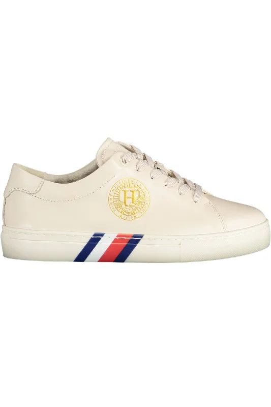 Water - Resistant Women's Hiking Sneakers with Traction Outsoles for Outdoor AdventuresTommy Hilfiger  Lace-Up Sneaker with Iconic Women's Accents