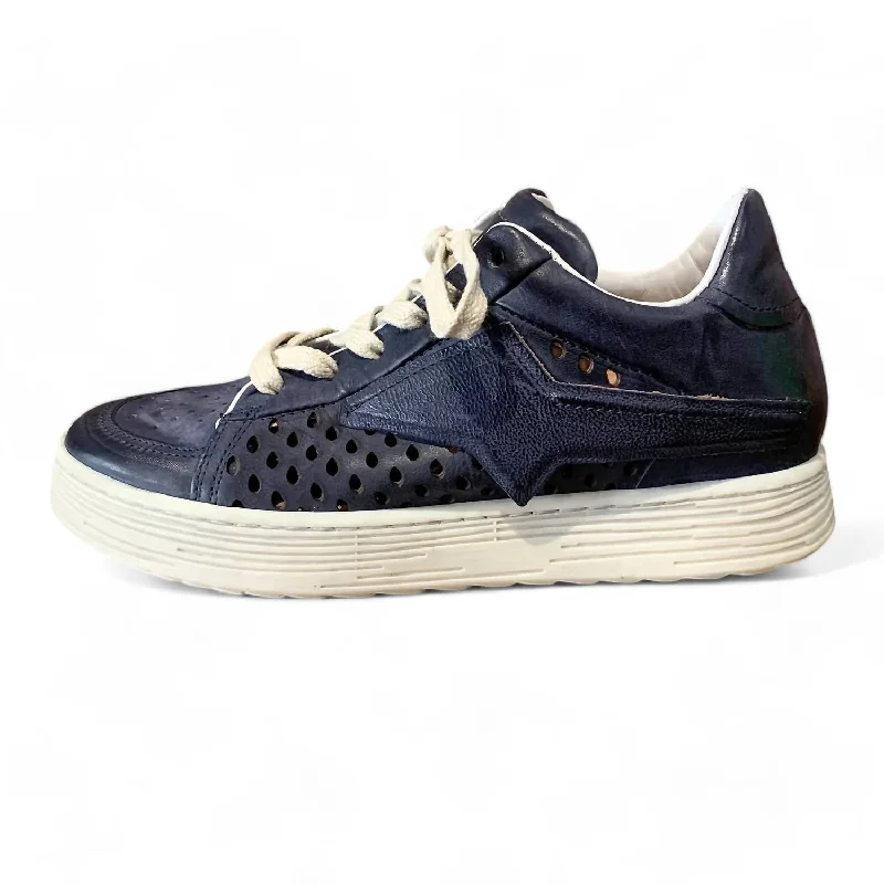 Chunky - Sole Women's Platform Sneakers in White for a Trendy Street Style LookWomen's Adrian Sneaker In Midnight