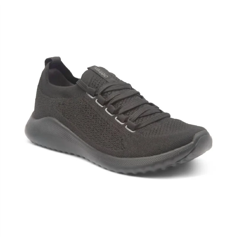 Women's Sneakers with Adjustable Straps for a Customized Fit During High - Impact ExercisesWomen's Carly Sneaker In Black/black