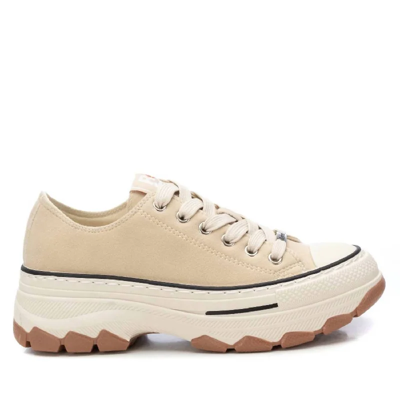 Retro - Style Women's Sneakers in Pastel Colors for a Nostalgic and Fashionable VibeWomen's Lace Up Sneaker In Beige