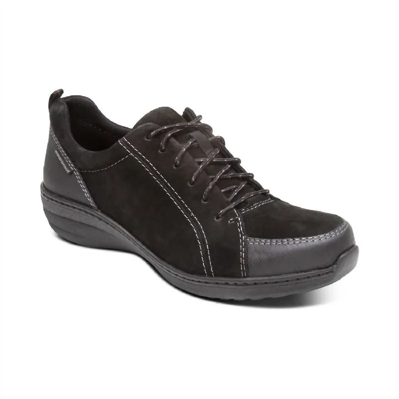 Wide - Width Women's Sneakers for Comfortable Fit for Those with Wider FeetWomen's Mara Casual Hiking Sneakers In Black