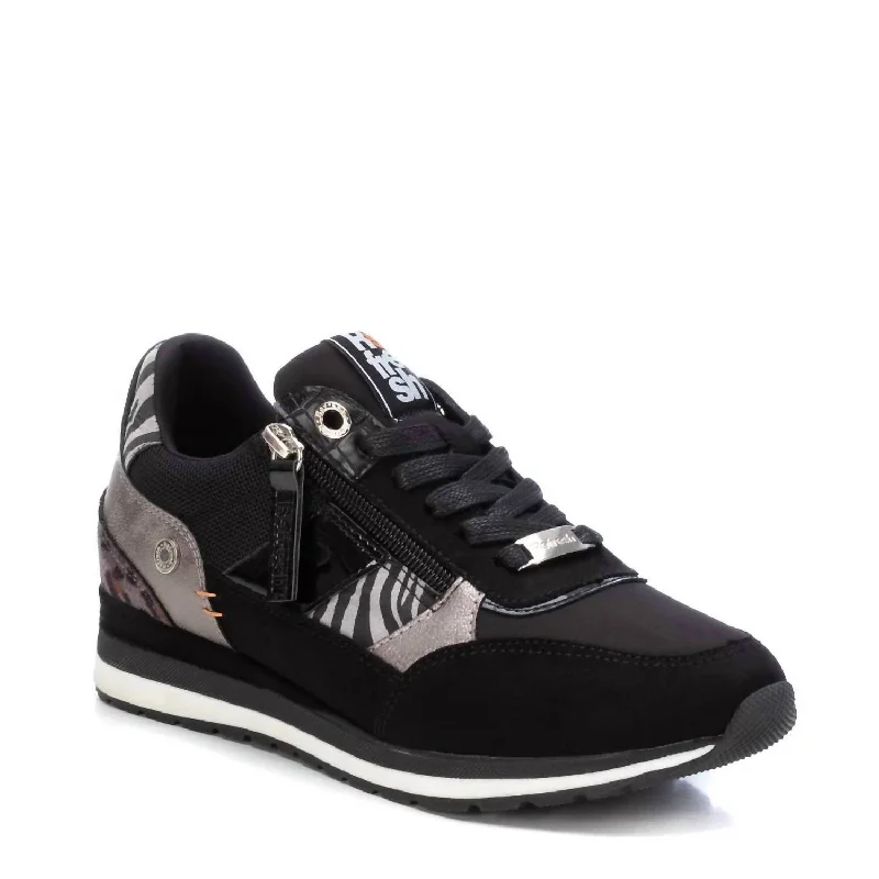 Foldable Women's Travel Sneakers for Compact Storage in LuggageWomen's Sneakers In Black