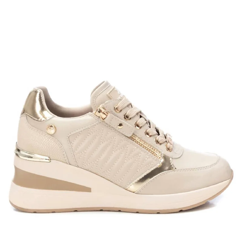 Low - Top Women's Tennis Sneakers in Bright Neon for a Pop of Color on the CourtWomen's Trainer Sneakers In Beige