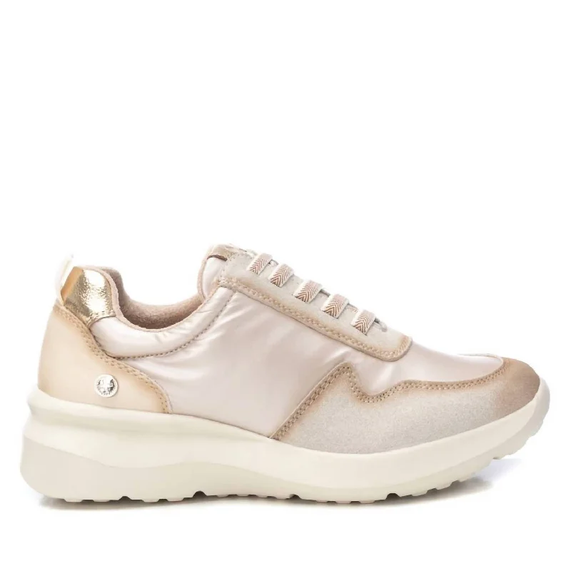 Breathable Mesh Women's Running Sneakers with Reflective Trim for Nighttime JoggingWomen's Trainer Sneakers In Beige